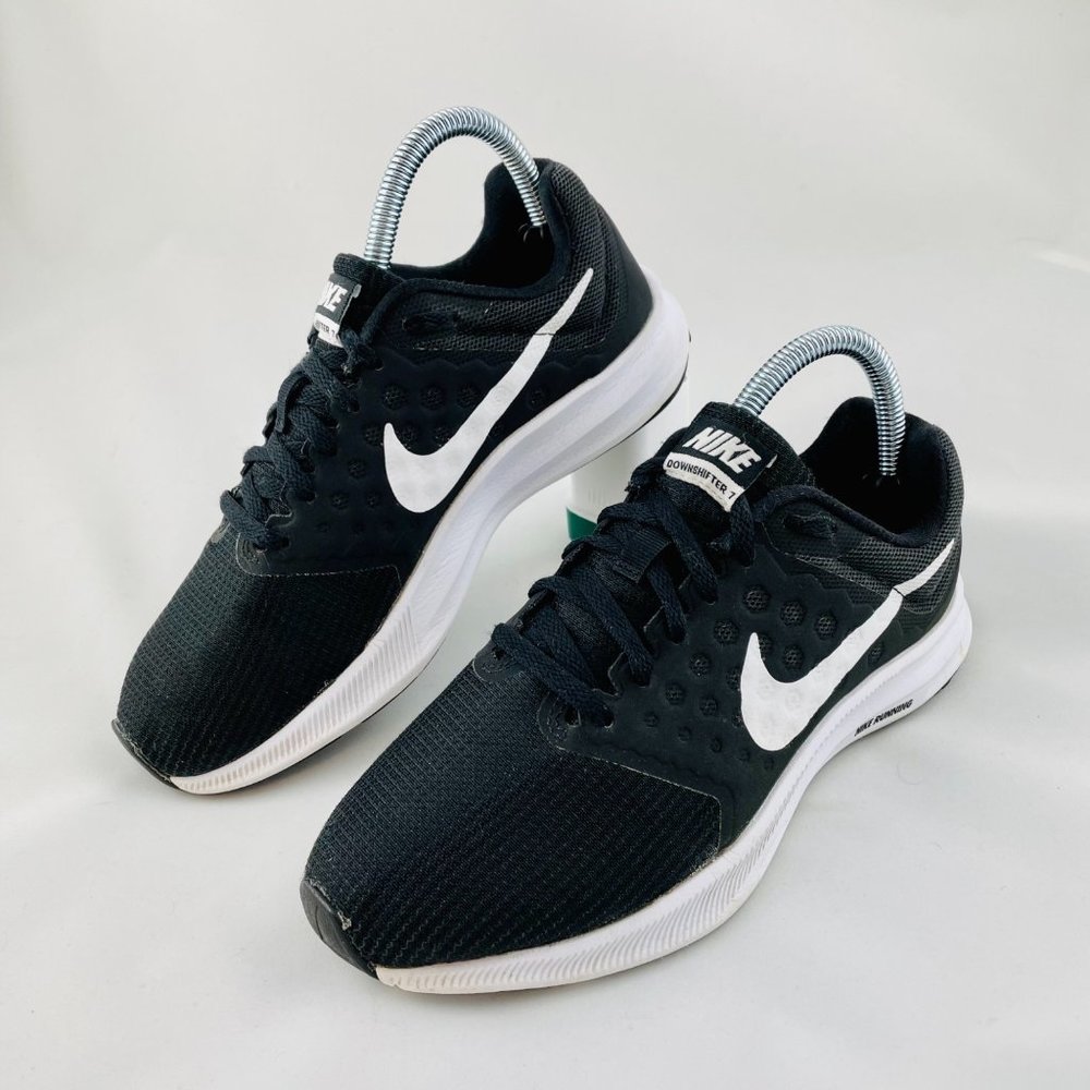 Nike Downshifter 7 Womens Sz US 6.5 Black and White 852466-010
